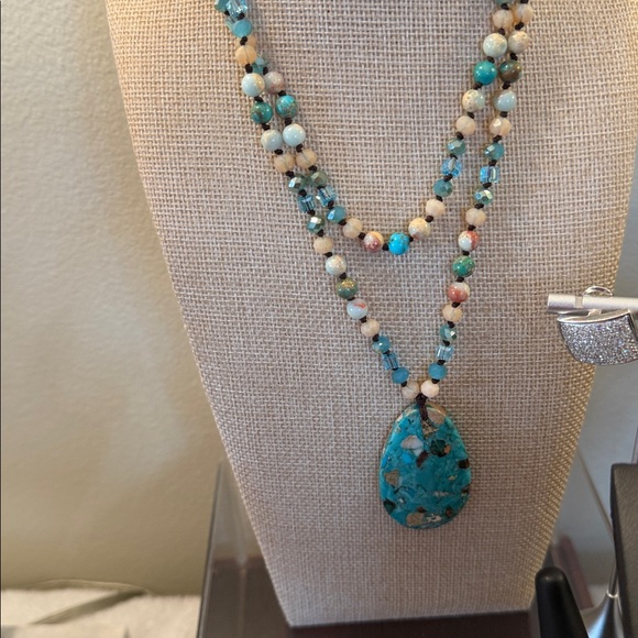 Come dig with me. Unlisted gorgeousness in every price range. - Picture 12 of 17